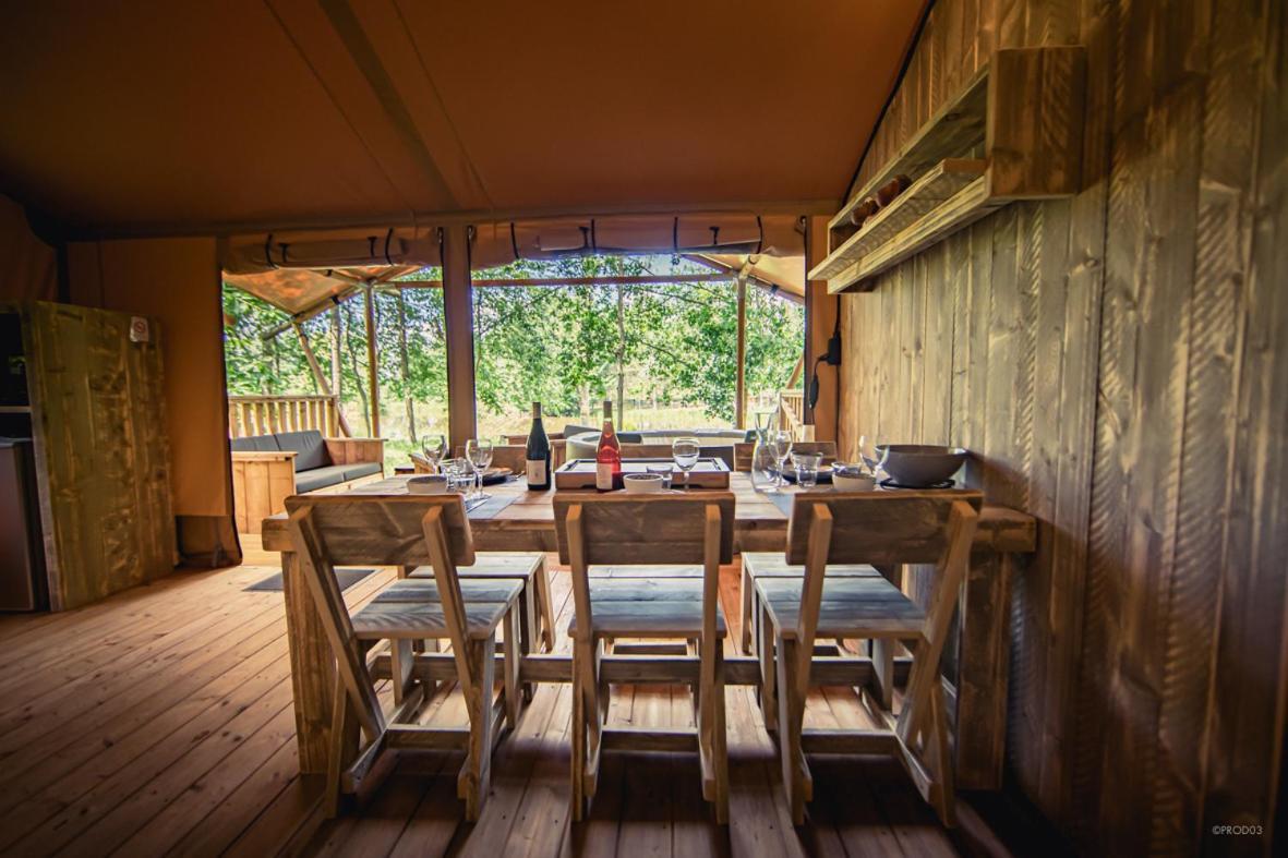 Tente Lodge Jacuzzi Privatif En Pleine Nature Thiel-sur-Acolin Exterior photo